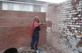 Очистка старого кирпича